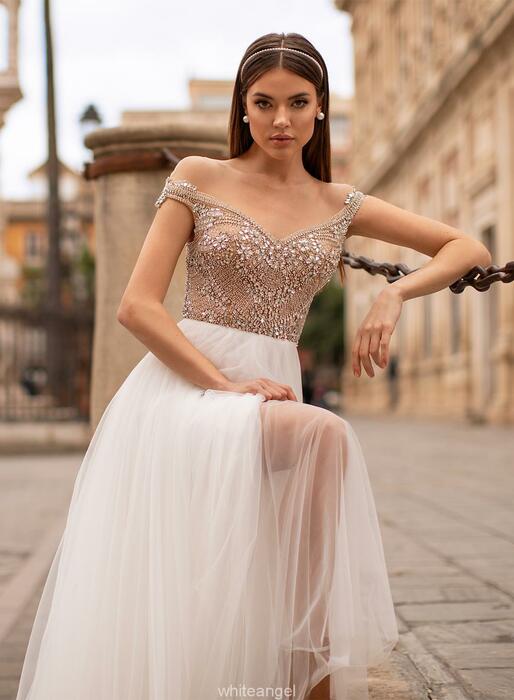 Nora Naviano Clarence 33811 3348