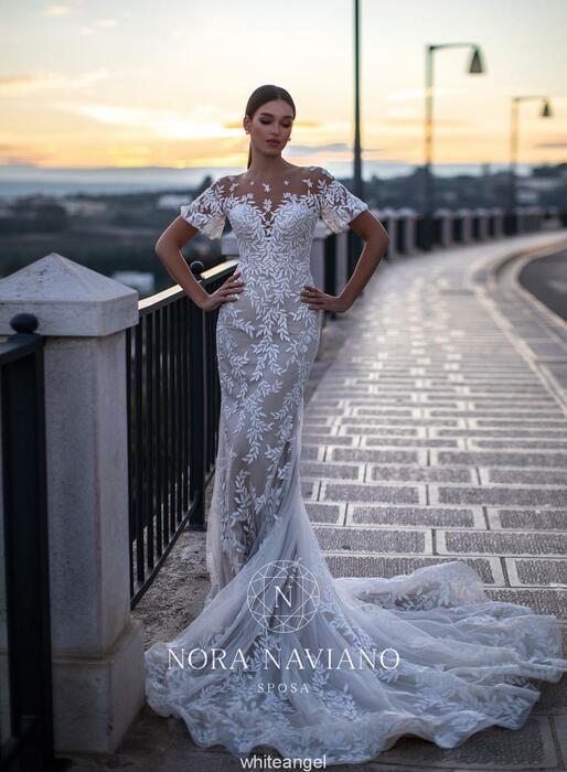 Nora Naviano Manuelle 18304 3357