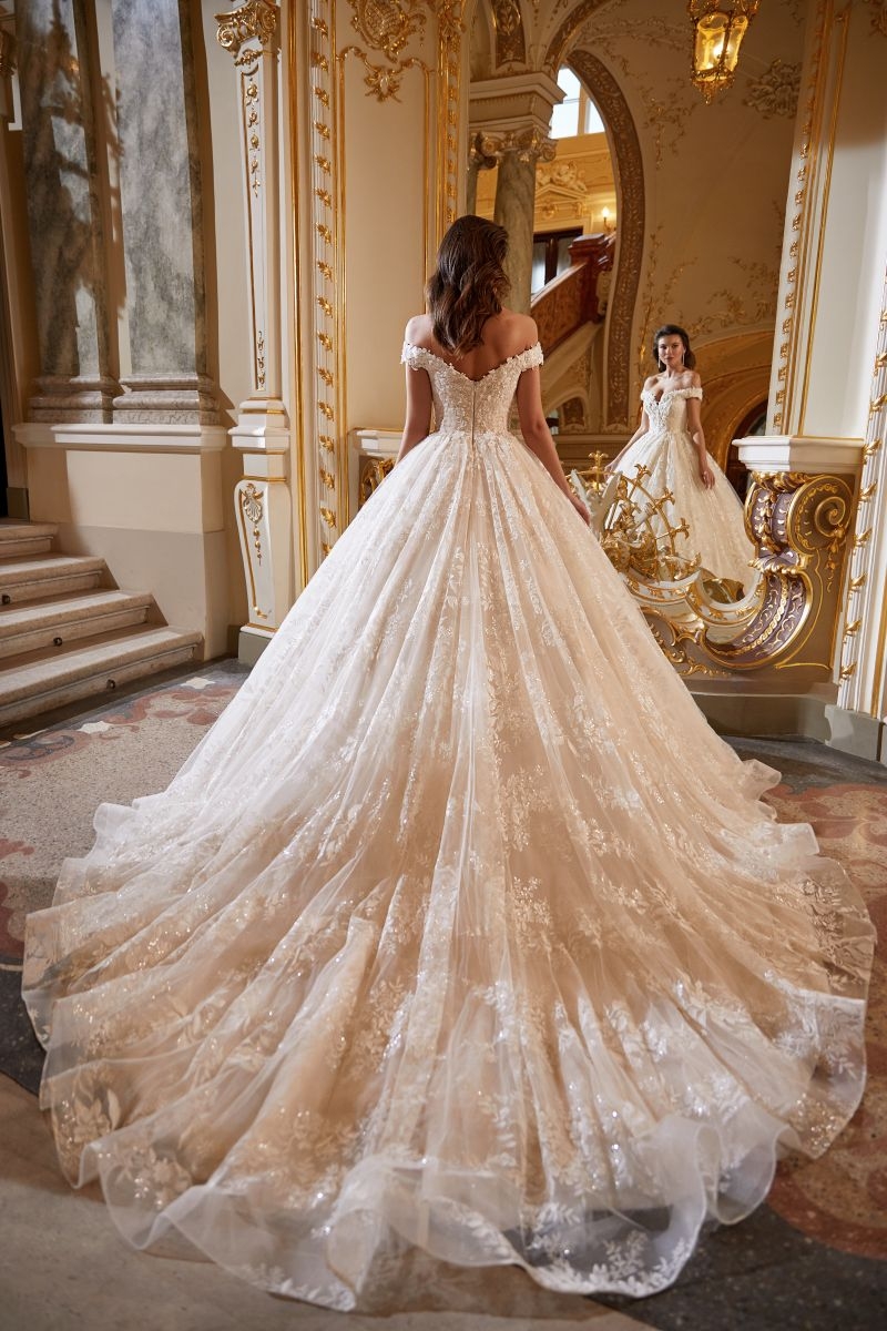 Anna Sposa Florayn