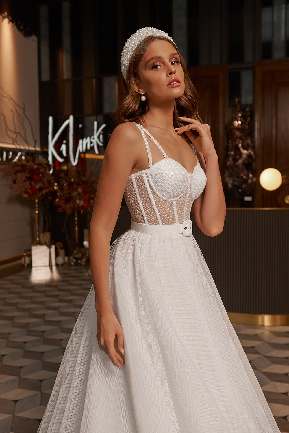 Kira Nova Amely