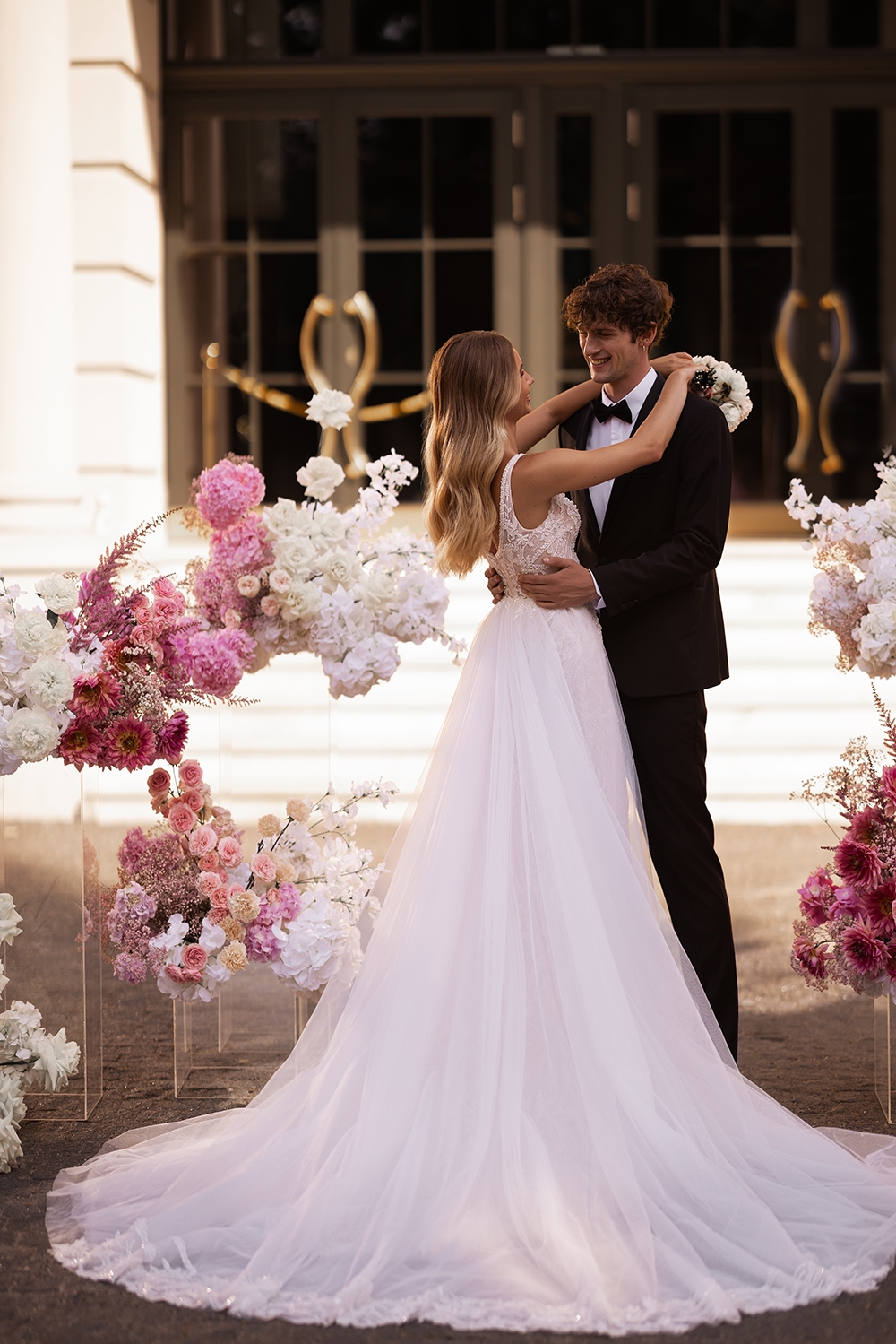 Lana Grace Bridal Leonor