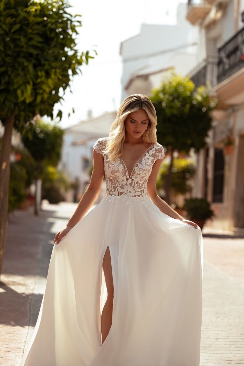 Anna Sposa SYULI