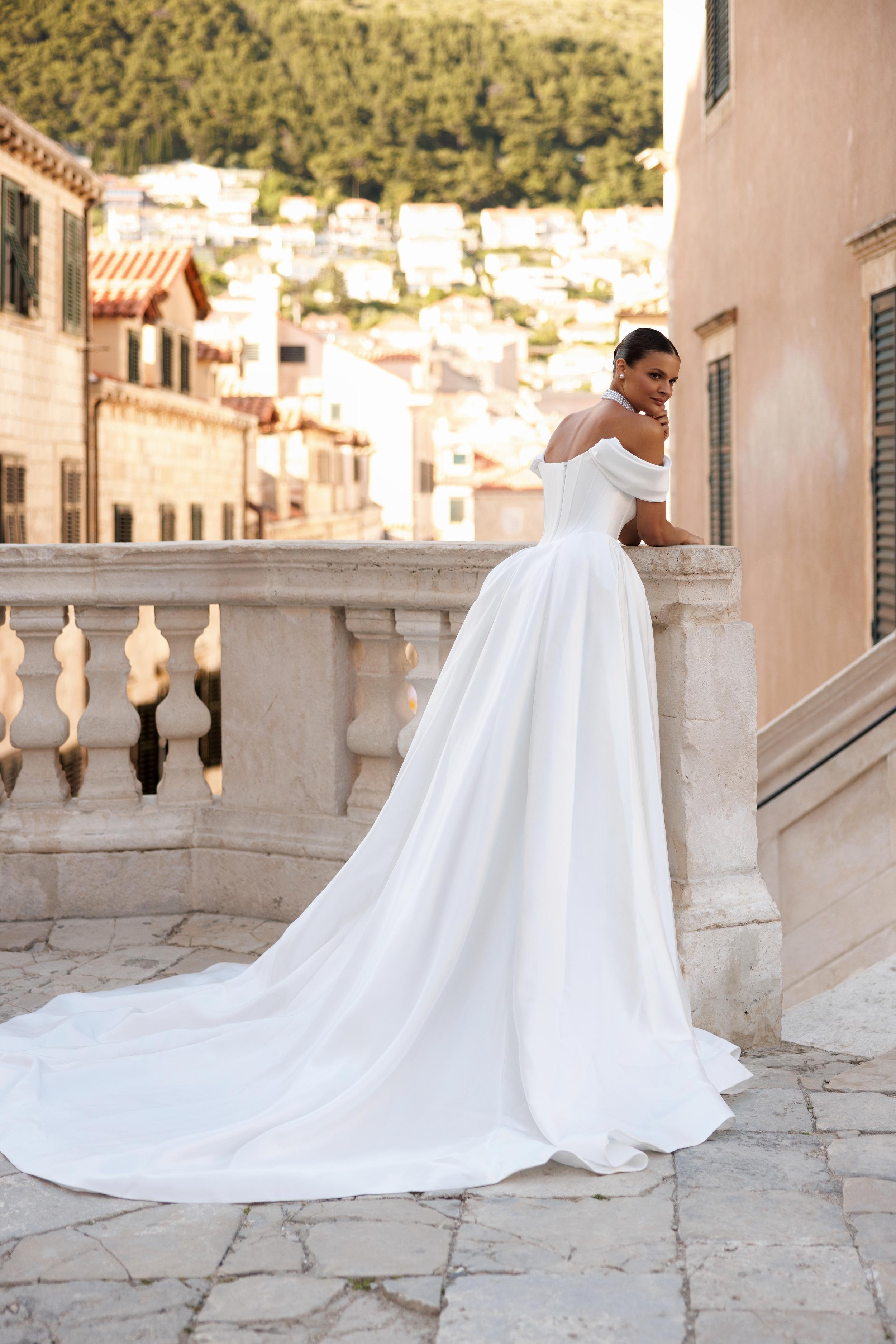 Lana Grace Bridal Eliza