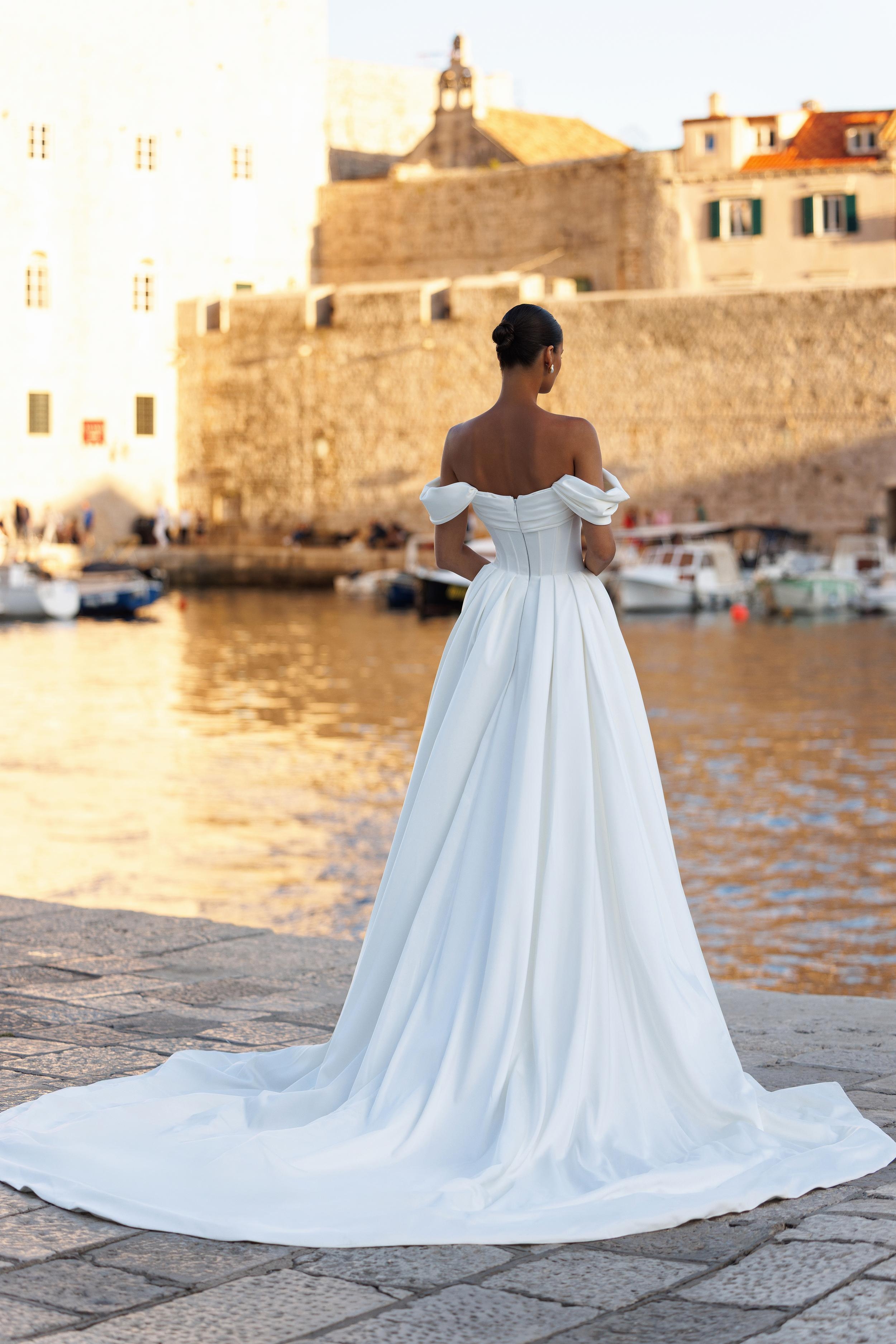 Lana Grace Bridal Everly