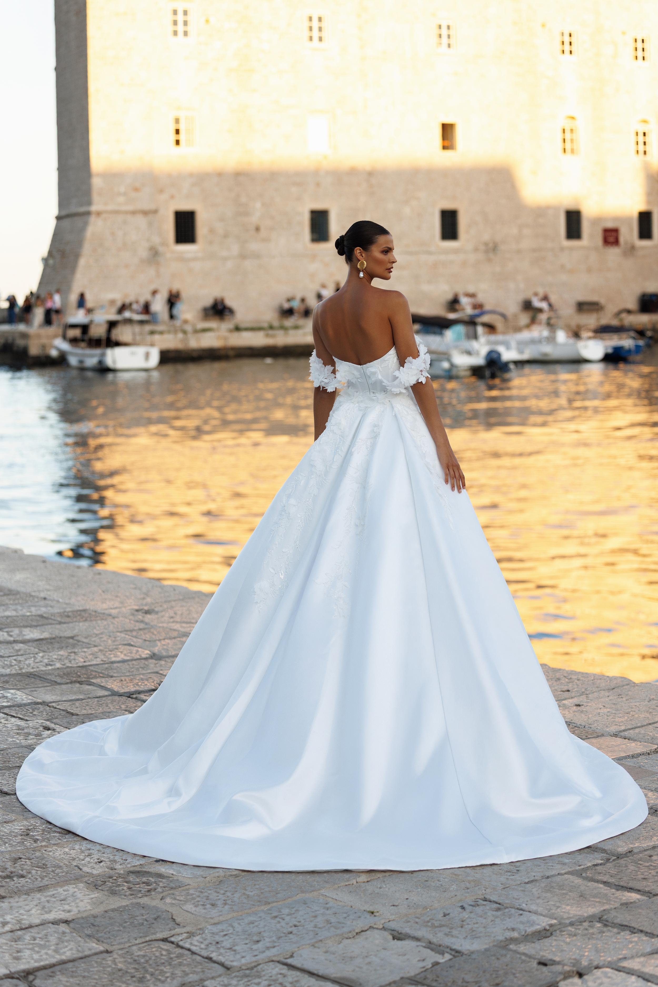 Lana Grace Bridal Freya
