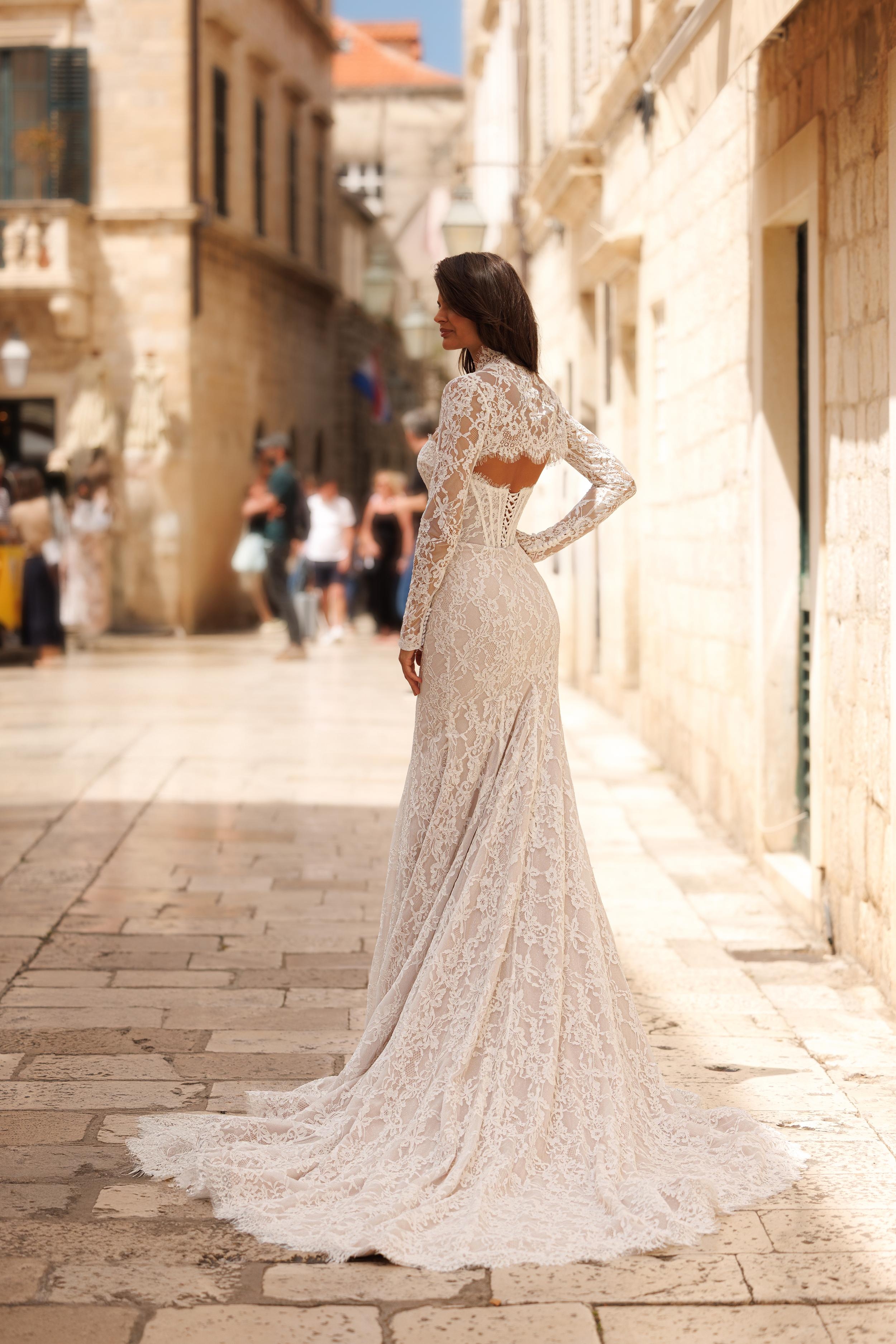 Lana Grace Bridal Holly